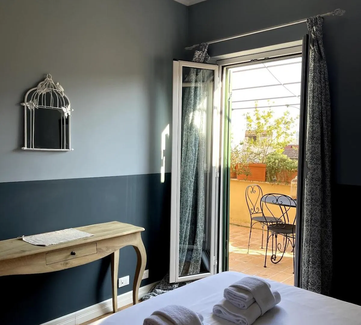 Fifi'S Stylish Attic With Terrace Apartment Rome