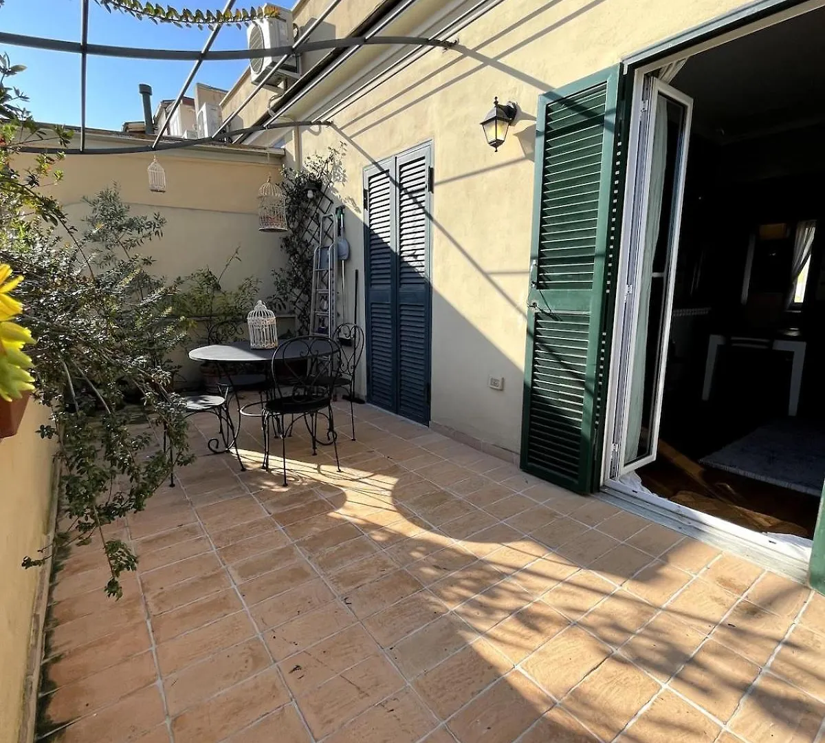 Fifi'S Stylish Attic With Terrace Apartment Rome Italy